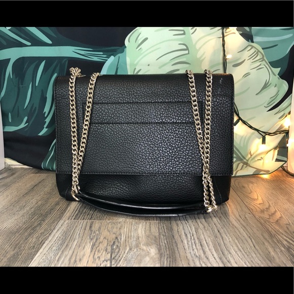 GUESS est. 1981 over the shoulder bag - Picture 2 of 8